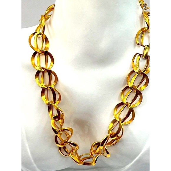 Gold-Tone Vintage Chain Link Necklace - Picture 3 of 7